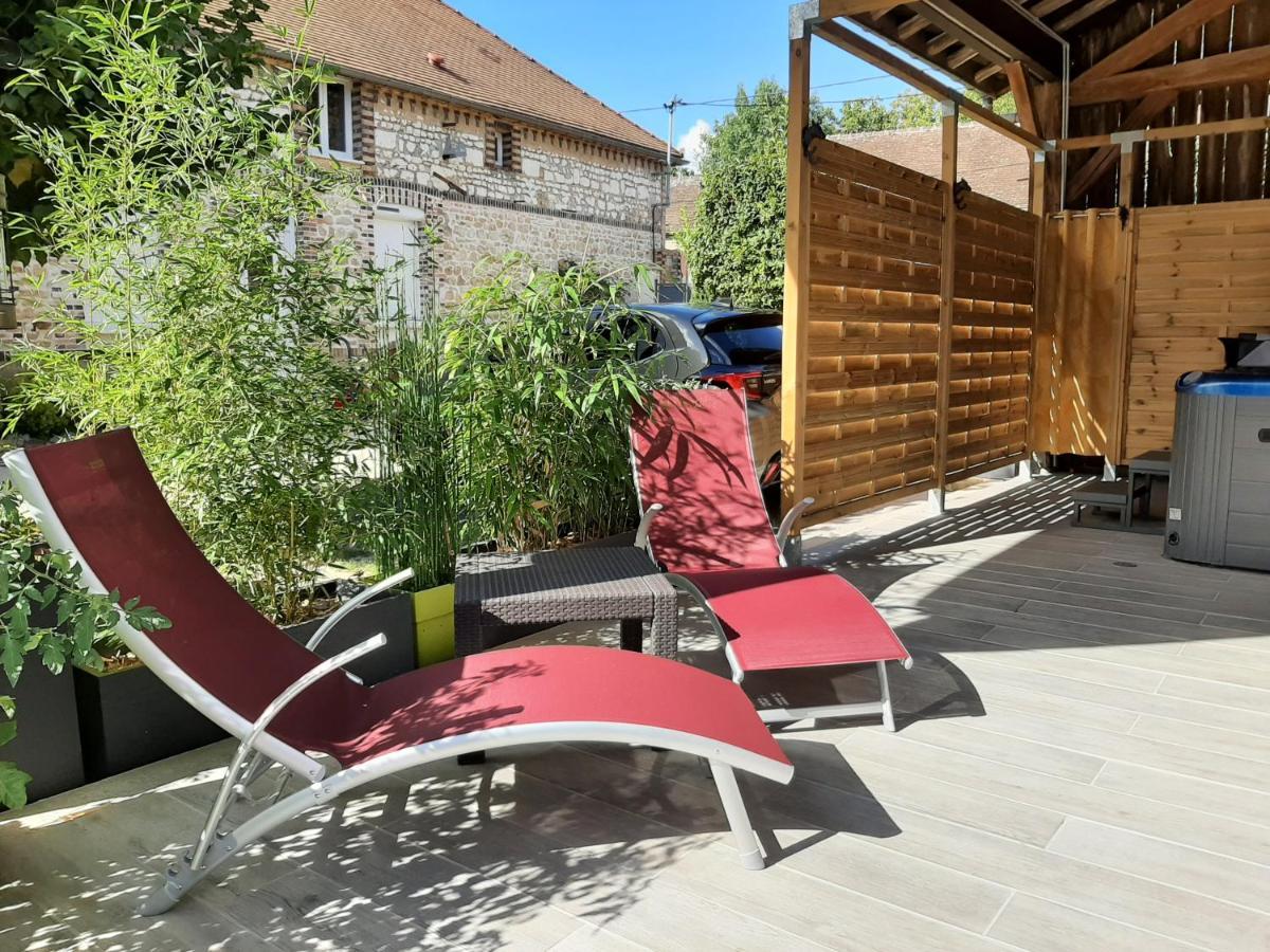 Maison Longere Les Camelias Vinneuf Extérieur photo